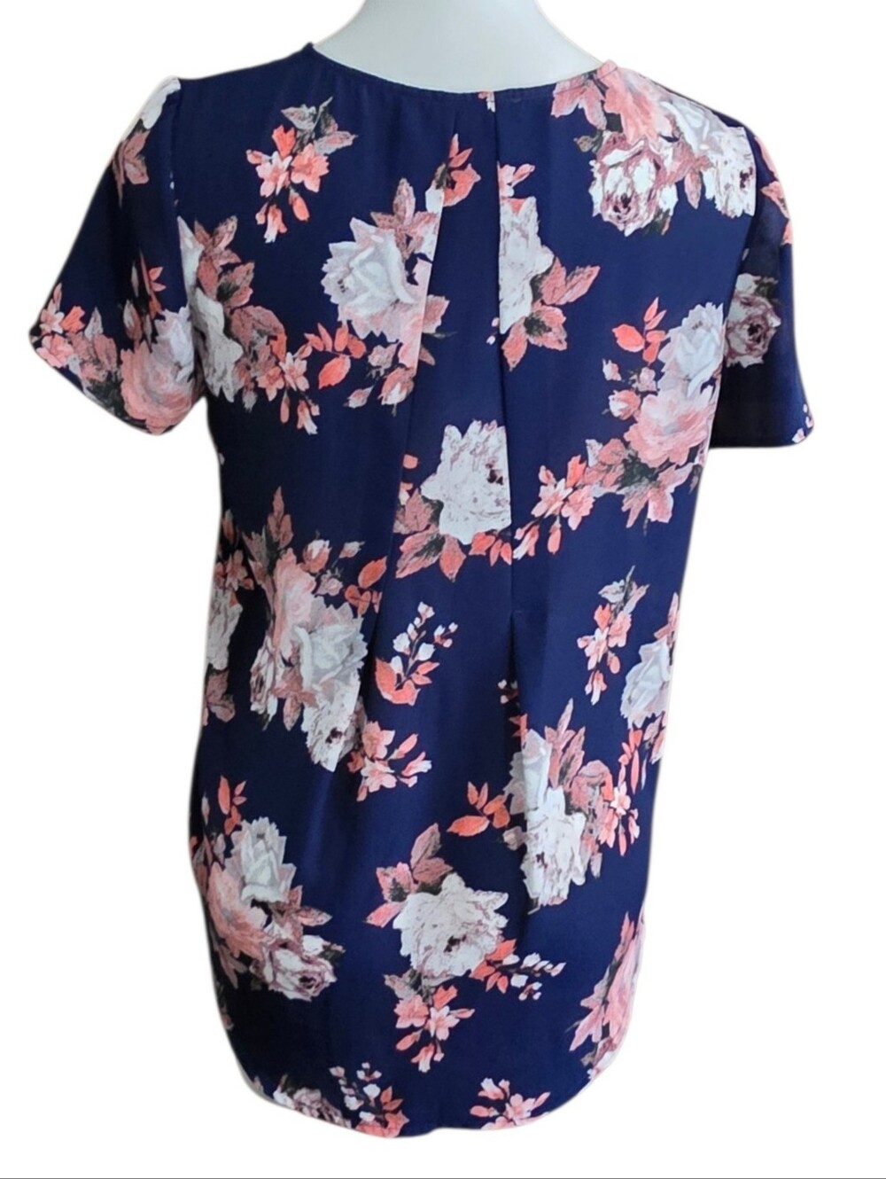 Chelsea & Theodore Navy Floral Short Sleeve Blouse Size S - Picture 4 of 9